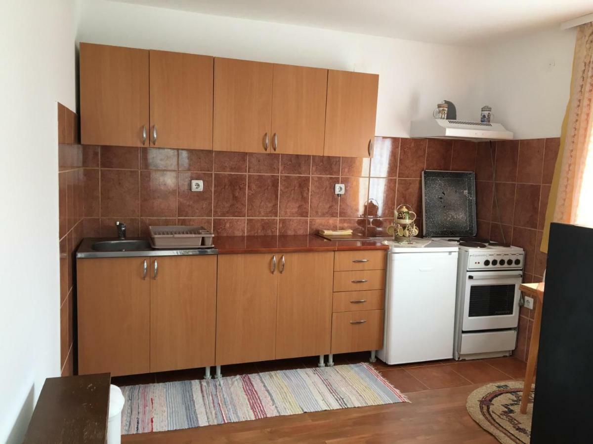 Apartmani Vidikovac Golubac Bagian luar foto