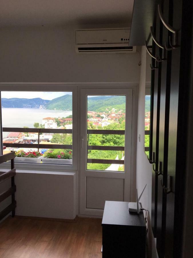 Apartmani Vidikovac Golubac Bagian luar foto