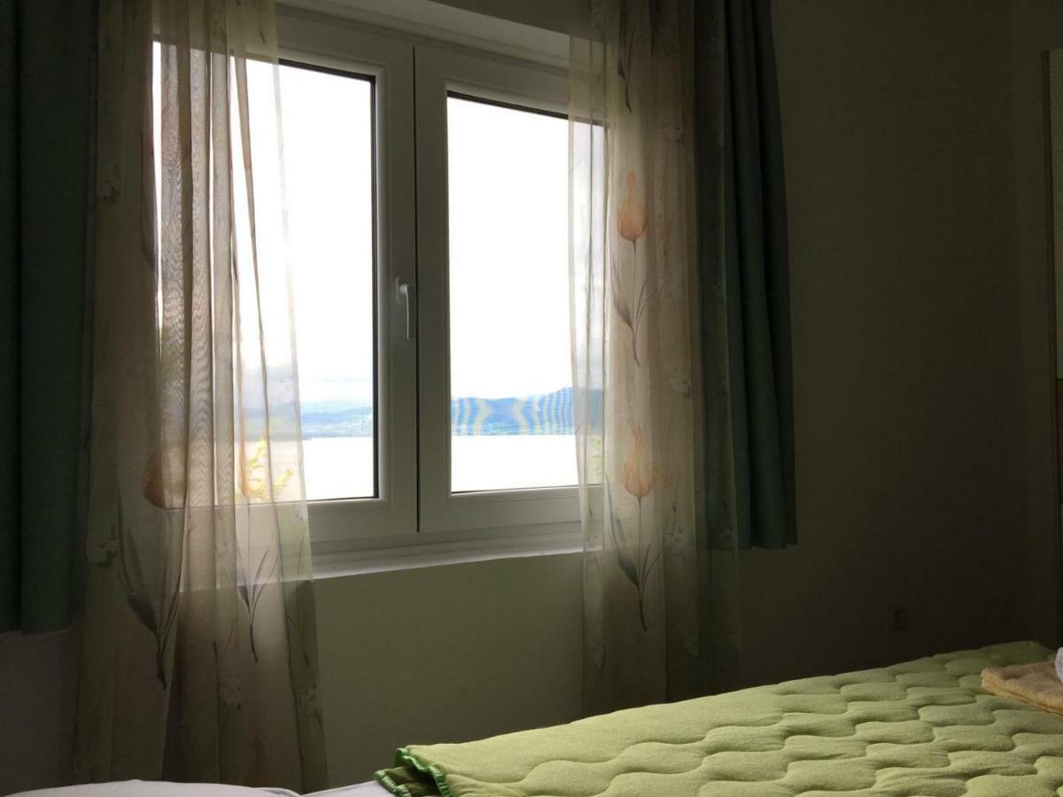 Apartmani Vidikovac Golubac Bagian luar foto